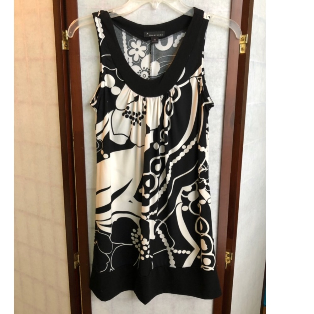 🖤FOREVER 21 Black&White Floral Dress🖤